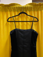Vintage Velvet Y2K Formal Black Knee-Length Dress  Floral Embellishments Prom