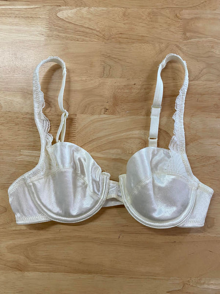 BULK set of 5 Vintage Wonderbra Underwire Bra Lingerie Cream White Lace detail size 34a XS