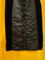 Vintage Velvet Y2K Formal Black Knee-Length Dress  Floral Embellishments Prom